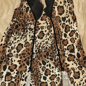 Cacique 22/24 leopard lingerie with slits